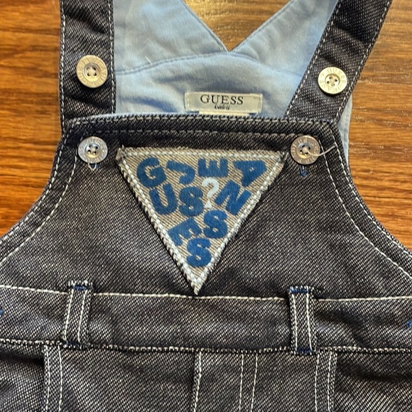 Guess baby boy super soft overalls cotton blend like new denim blue color 6/9 mo - Picture 2 of 11
